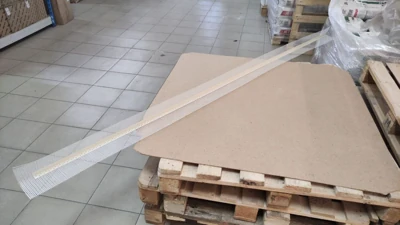 Уголок ПВХ с армирующей сеткой 10*10 см 2,5 м